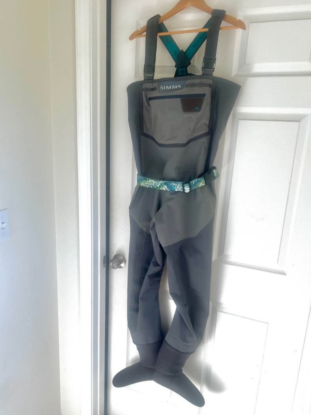 Women's Simms Freestone waders- stockingfoot